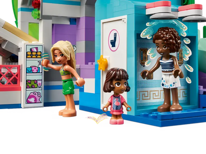  LEGO® Friends Heartlake City Water Park 42630 features a shower area, lockers, towels and more