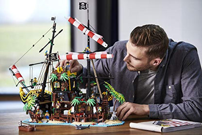 LEGO Ideas Pirates of Barracuda Bay 21322