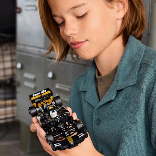 LEGO® Speed Champions APXGP Team Race Car from F1® The Movie 77252