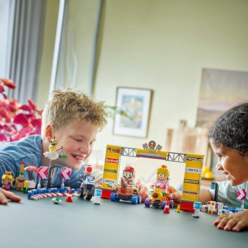 LEGO Super Mario: Mario Kart – Baby Peach & Grand Prix 72036