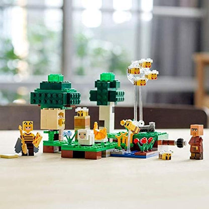 LEGO® Minecraft™ The Bee Farm 21165