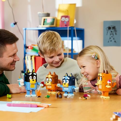 LEGO® Bluey Brick-Built Bluey Family 11217
