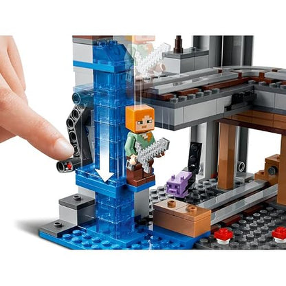 LEGO Minecraft The First Adventure 21169