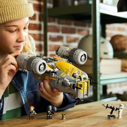 LEGO® Star Wars: The Mandalorian and Grogu„¢ The Razor Crest„¢ 75447