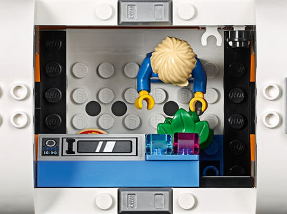 LEGO CITY Lunar Space Station 60227