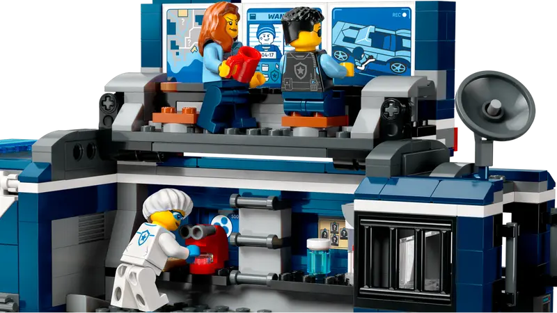 LEGO City Police Mobile Crime Lab Truck 60418 Includes computers, a map, CCTV screens and a microscope