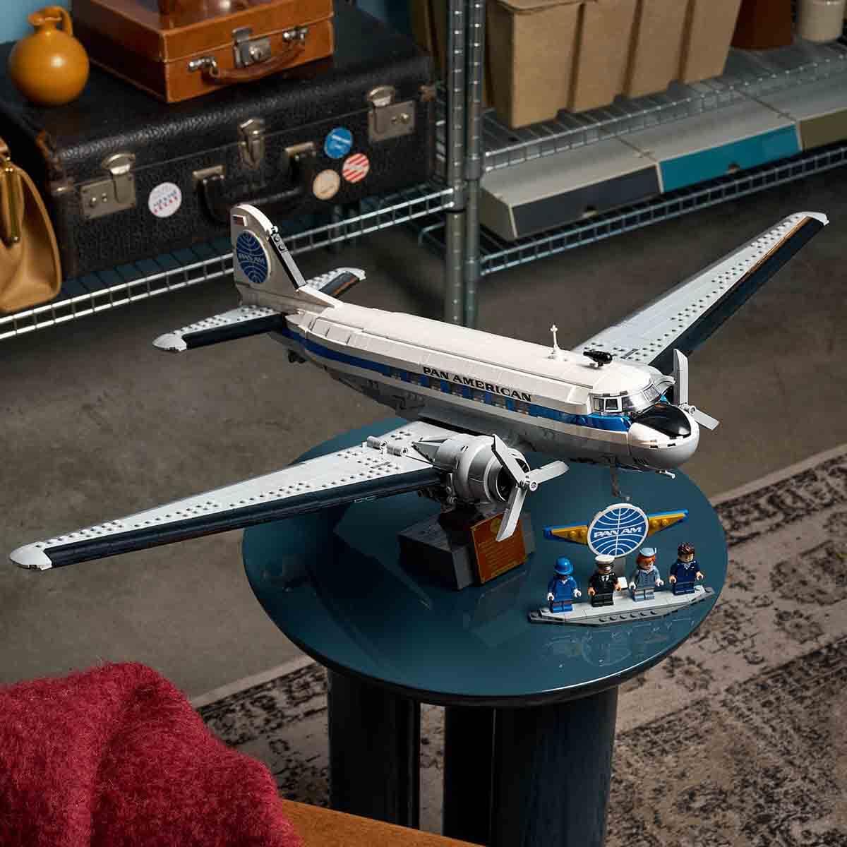 LEGO Icons Douglas DC-3 Pan Am Airliner Set 11378