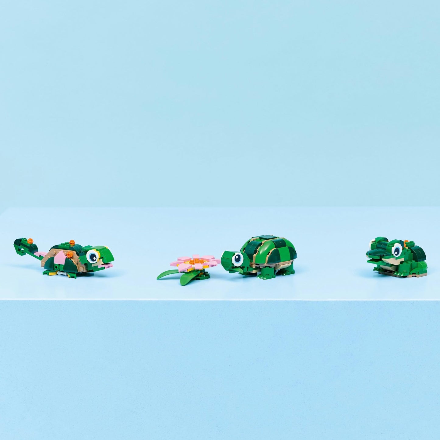 LEGO Creator 3 in 1 Turtle with a Water Lily Flower 31377