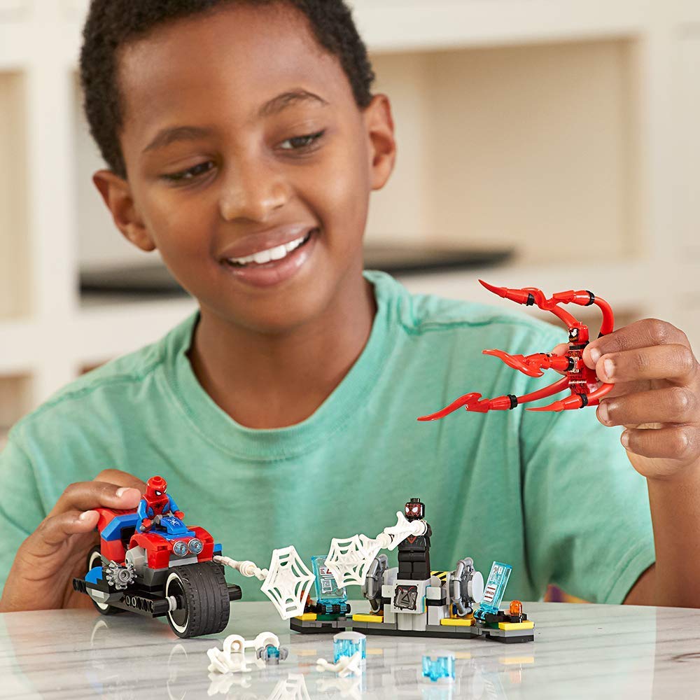 LEGO Marvel Spider-Man: Spider-Man Bike Rescue 76113