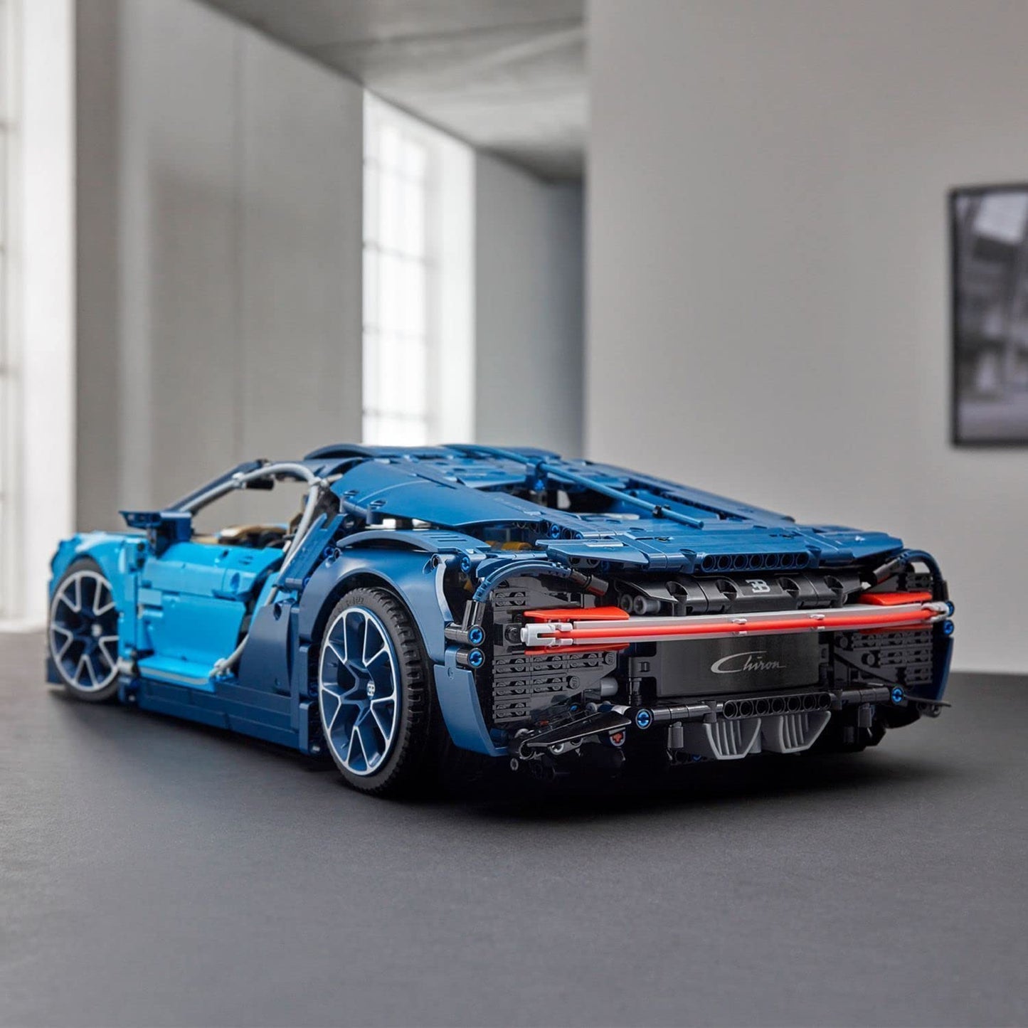 LEGO Technic Bugatti Chiron 42083 B