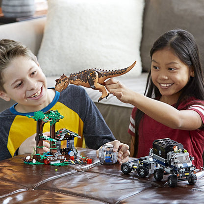 LEGO Jurassic World Carnotaurus Gyrosphere Escape 75929
