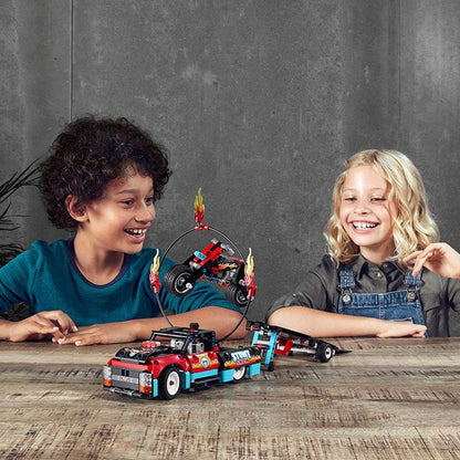 LEGO Technic  Stunt Show Truck & Bike 42106