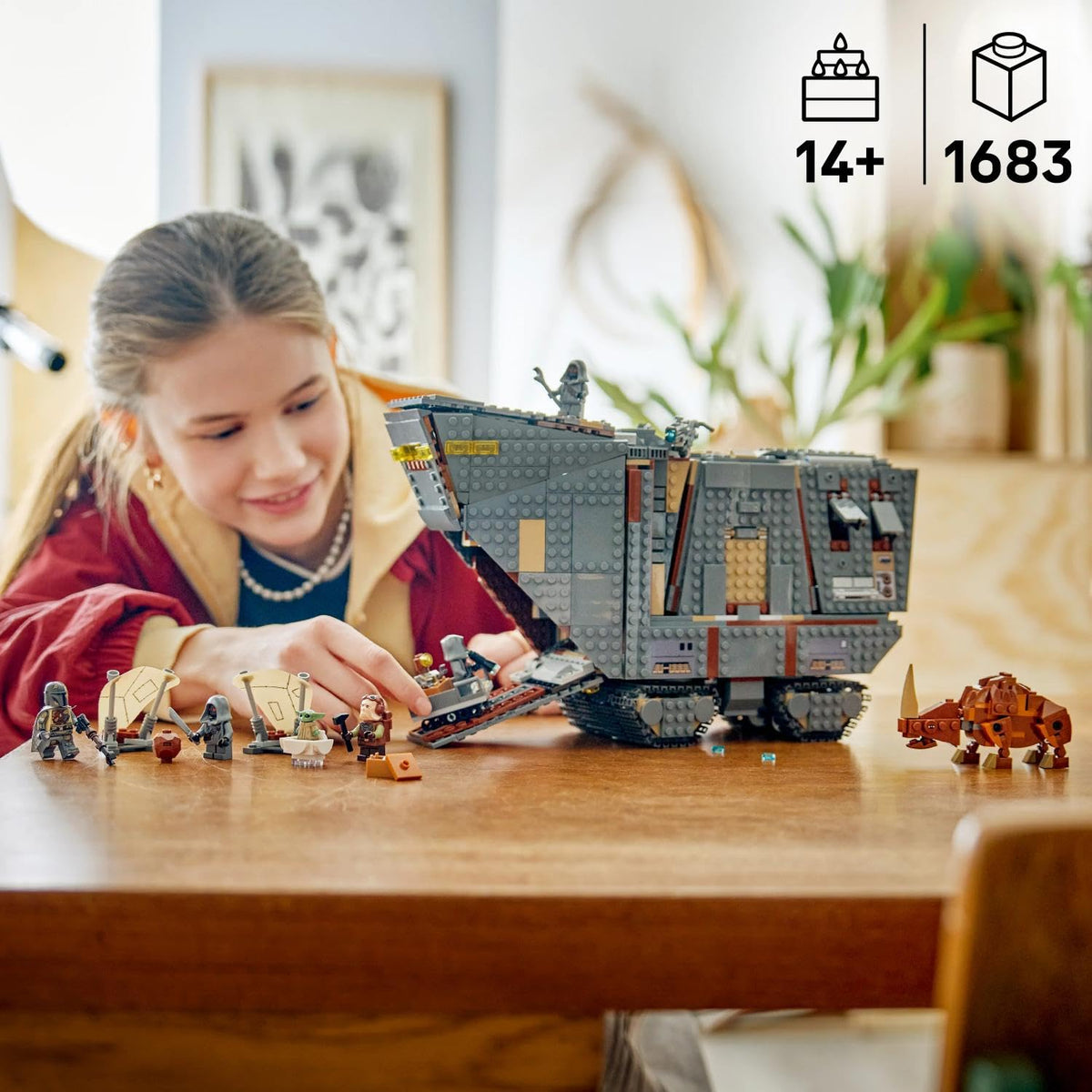 LEGO Star Wars Offworld Sandcrawler™ and Mudhorn 75453