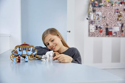 LEGO Harry Potter™ Beauxbatons’ Carriage: Arrival at Hogwarts™ 75958
