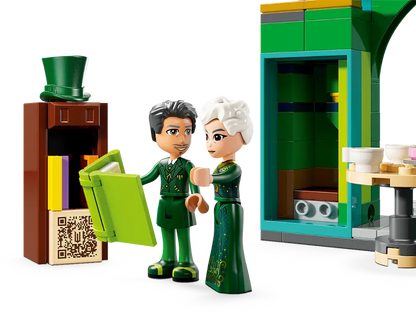 LEGO® Wicked 75684 Welcome to Emerald City has a QR code for more LEGO® Wicked online content