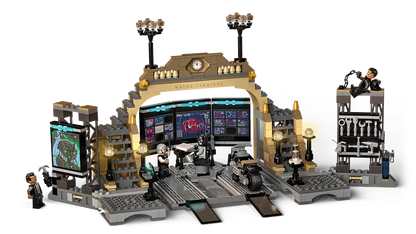 LEGO Batman 76183 Batcave: The Riddler Face-off