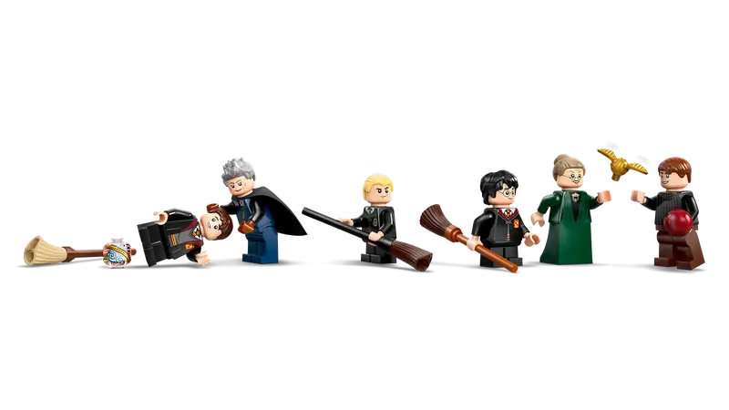 LEGO Harry Potter Hogwarts Castle: Flying Lessons 76447 Brick Island
