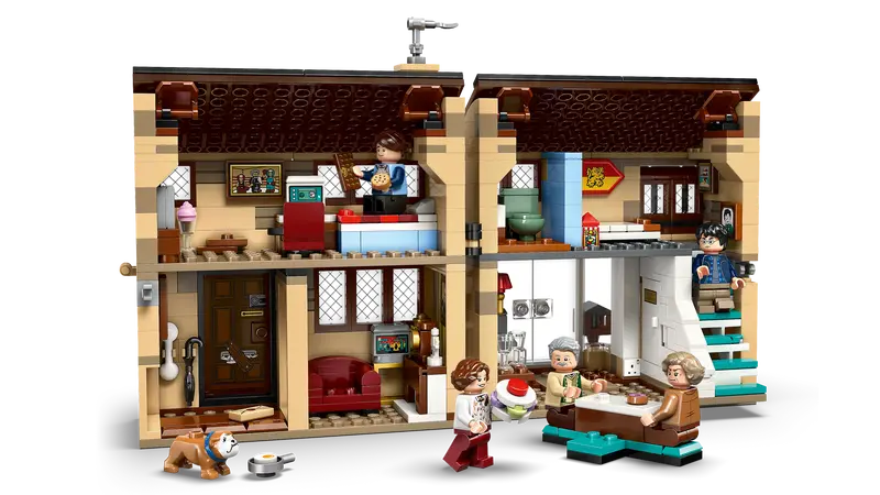 LEGO Harry Potter 76451 opens out for easy access to the kitchen and dining area with a removable dining table, living room, Dudley’s bedroom and Harry’s bedroom
