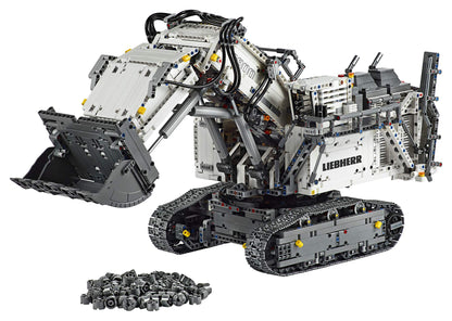 LEGO Technic 42100 Liebherr R 9800 Excavator