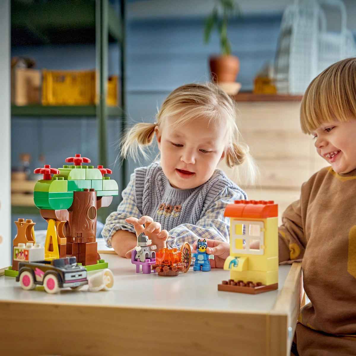 LEGO® DUPLO® Bluey Pizza Girls with Muffin and Bluey 10469