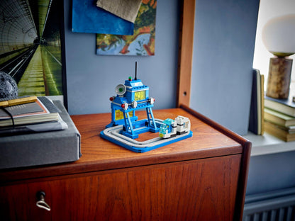 LEGO Ideas Classic Space Micro Command Center 40786