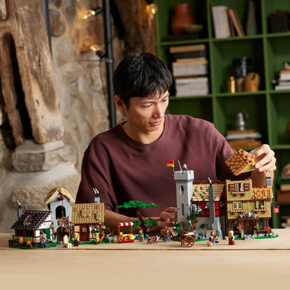 LEGO Icons Medieval Town Square 10332