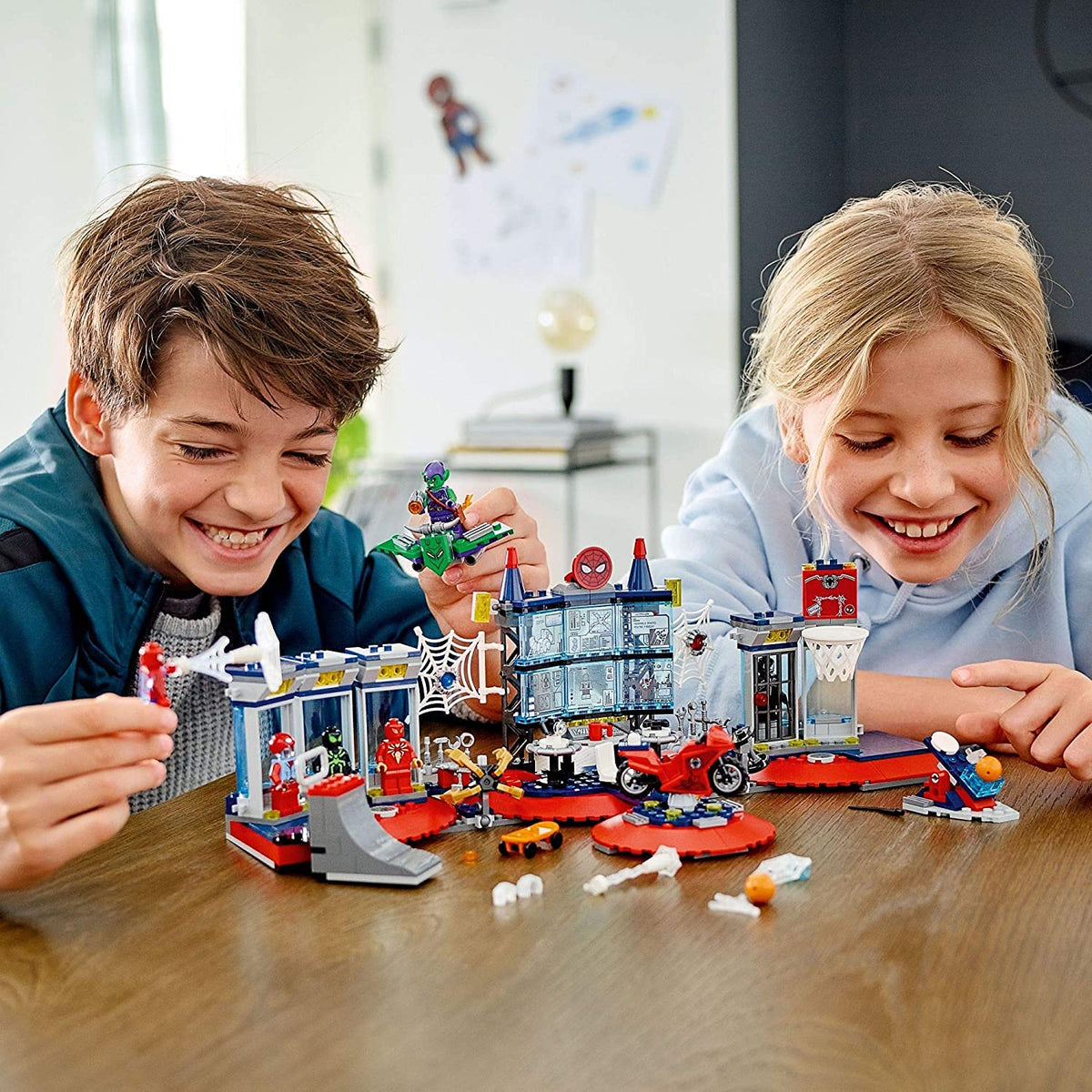 LEGO Marvel Spider-Man Attack on The Spider Lair 76175