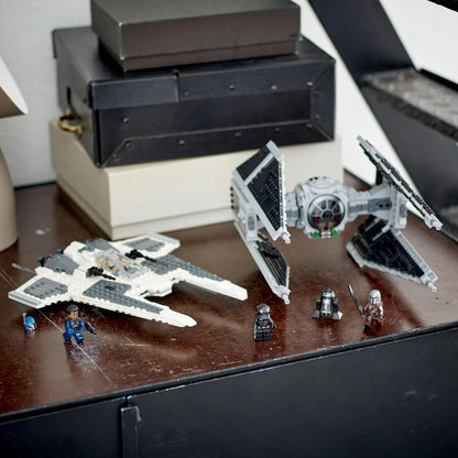 LEGO® Star Wars™ Mandalorian Fang Fighter vs. TIE Interceptor™ 75348