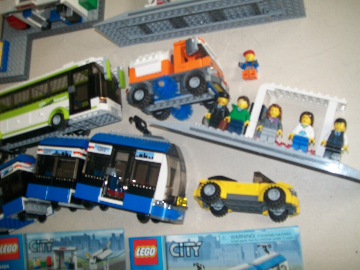 LEGO Public Transport Station 8404