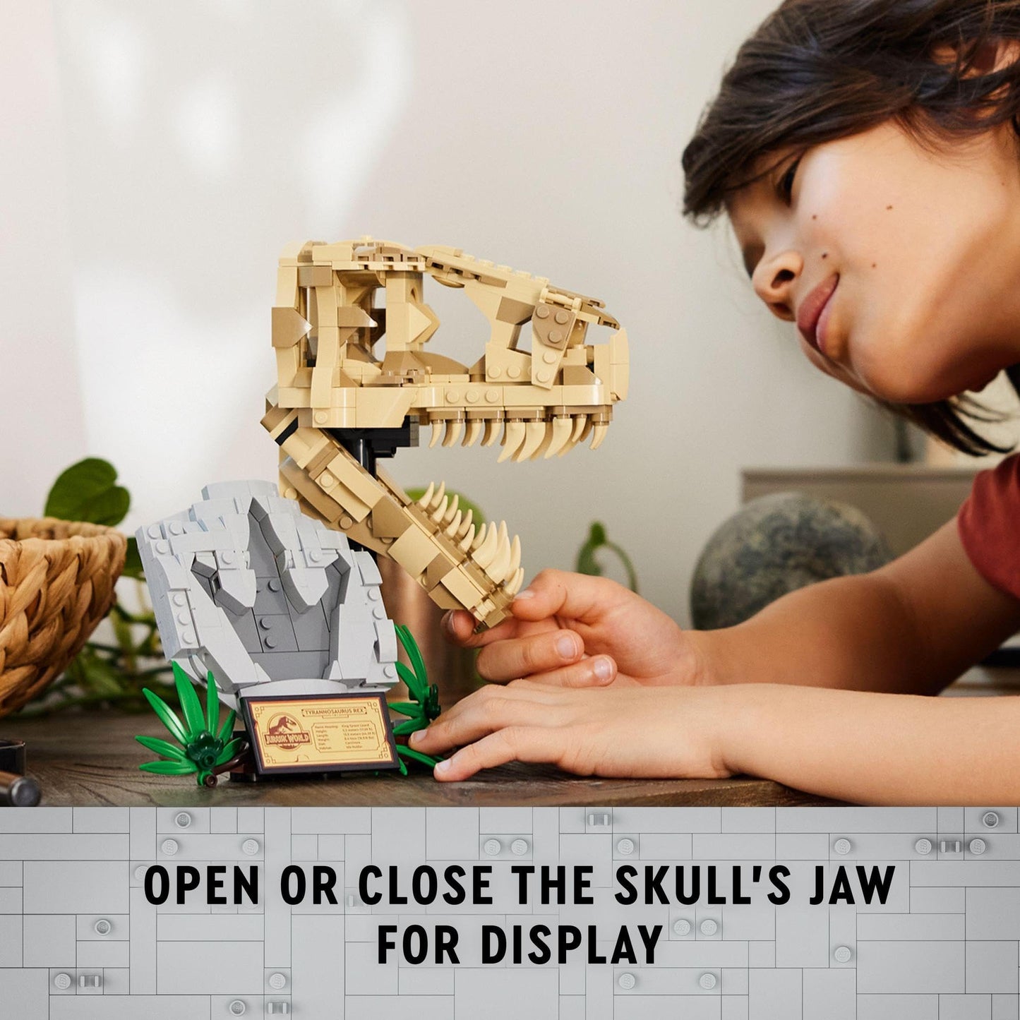 LEGO Jurassic World Dinosaur Fossils: T. rex Skull 76964