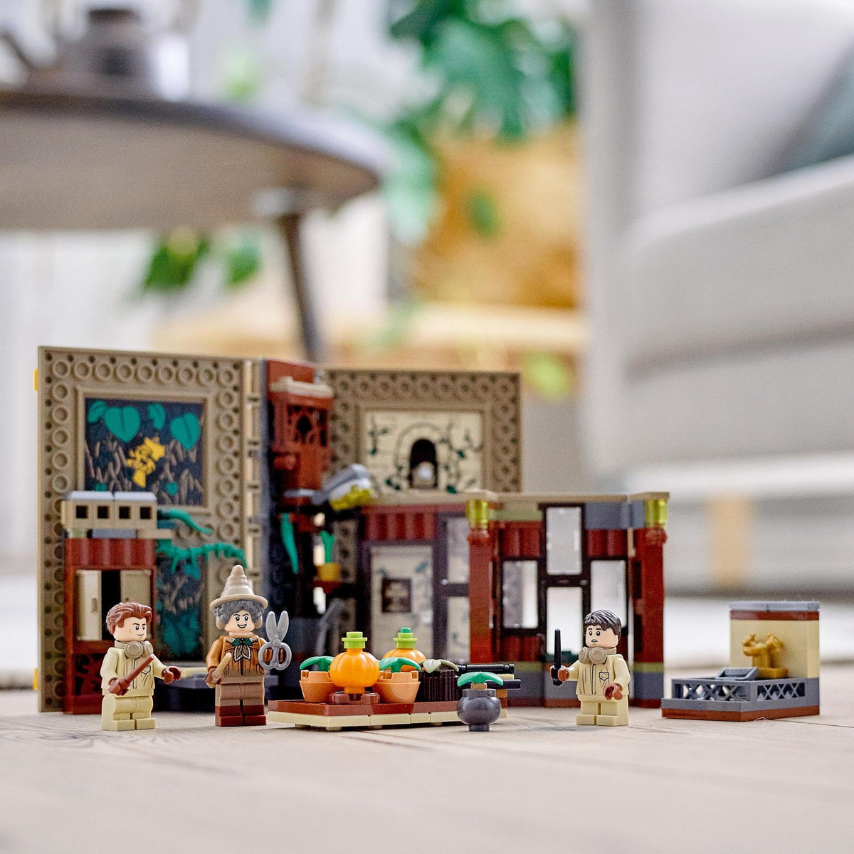 LEGO® Harry Potter™ Hogwarts™ Moment: Herbology Class 76384