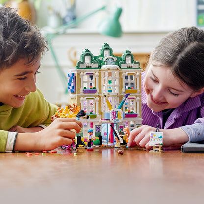 LEGO Friends Emma’s Art School 41711 Brick Island