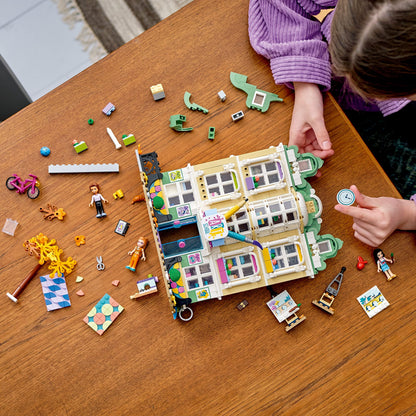 LEGO Friends Emma’s Art School 41711 Brick Island