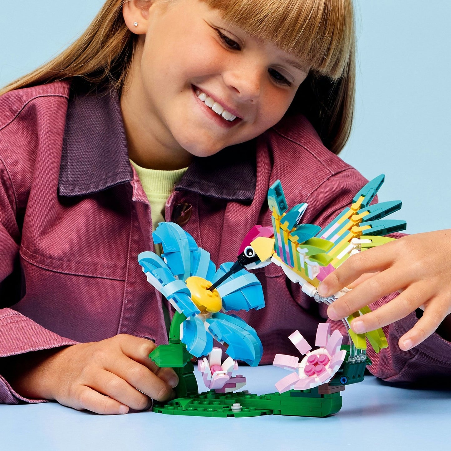 LEGO Creator 3-in-1: Wild Animals: Colourful Hummingbird 31384