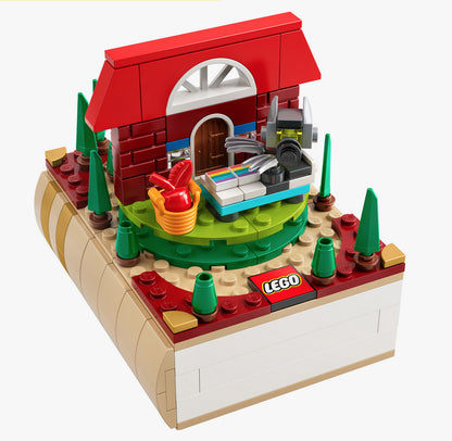 LEGO Bricktober 2021 Exclusive 6384693 Little Red Riding Hood