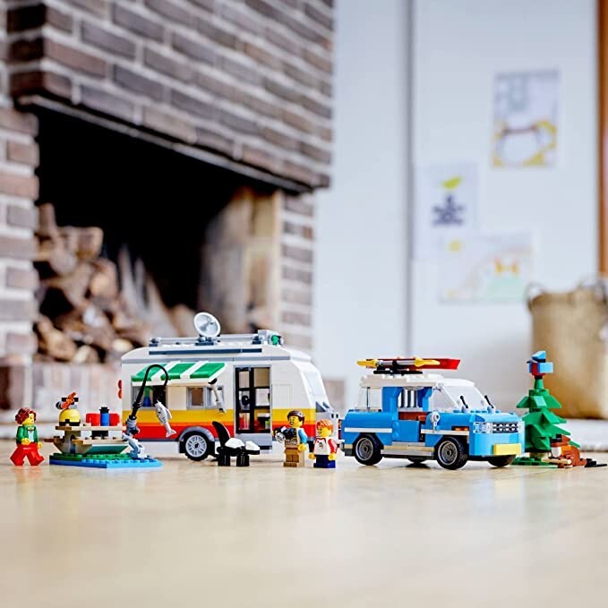 LEGO CREATOR 3 IN 1 - Caravan Family Holiday 31108