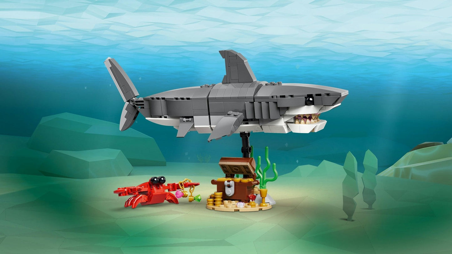 LEGO Creator 3-in-1: Fierce Shark with a Treasure Chest (31381