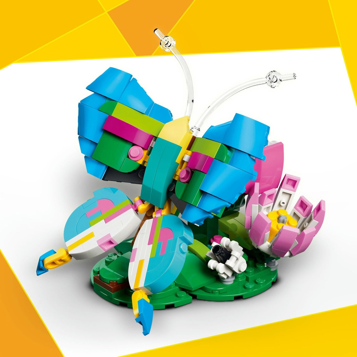 LEGO Creator 3-in-1: Wild Animals: Colourful Hummingbird 31384