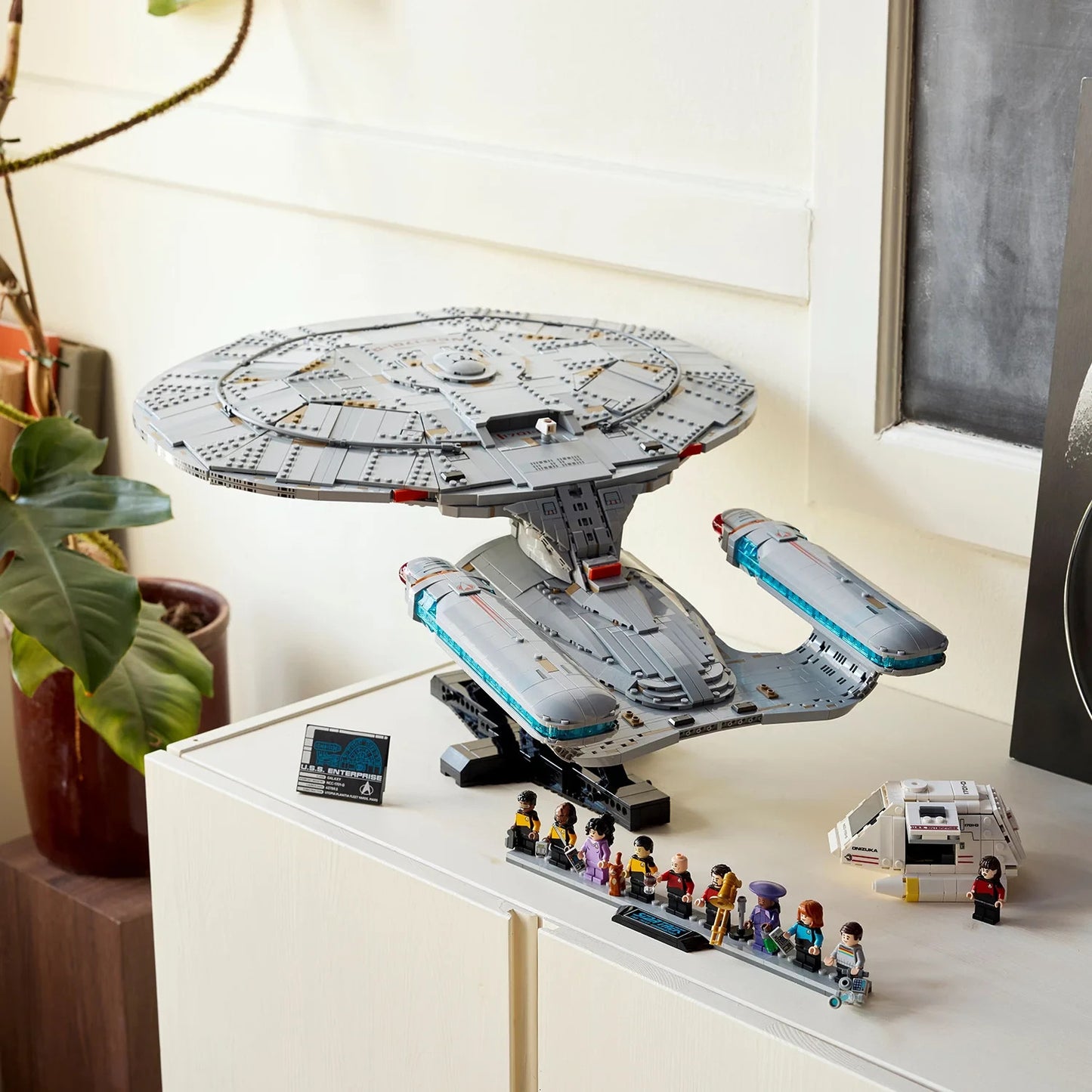 LEGO 10356 Star Trek: U.S.S. Enterprise NCC-1701-D™