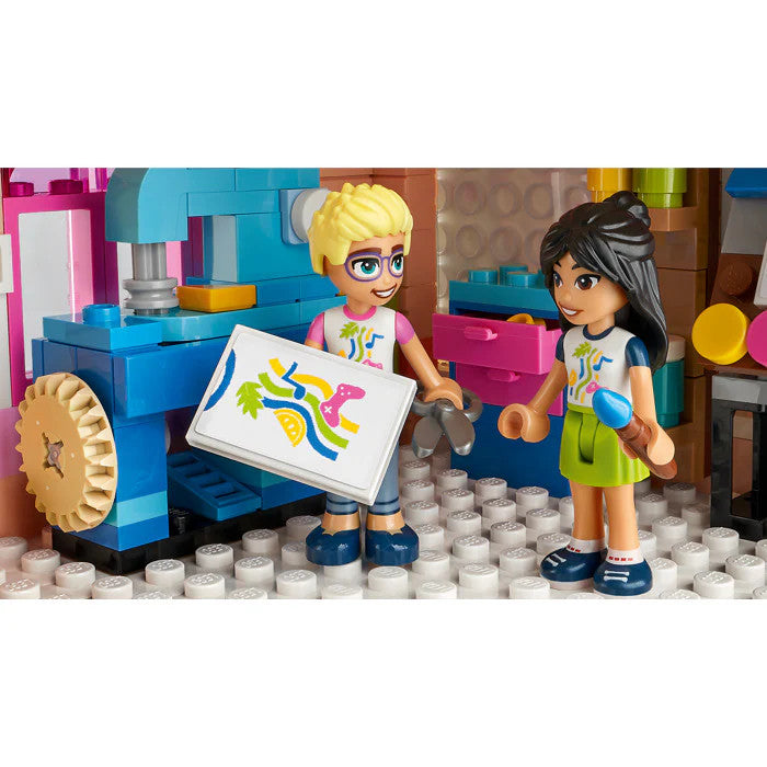 LEGO 41748 - Friends Heartlake City Community Centre
