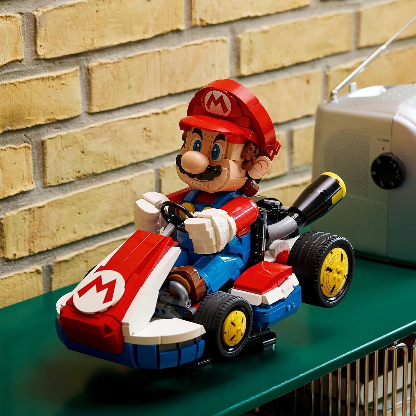 LEGO® Super Mario™ 72037 Mario Kart™ – Mario & Standard Kart
