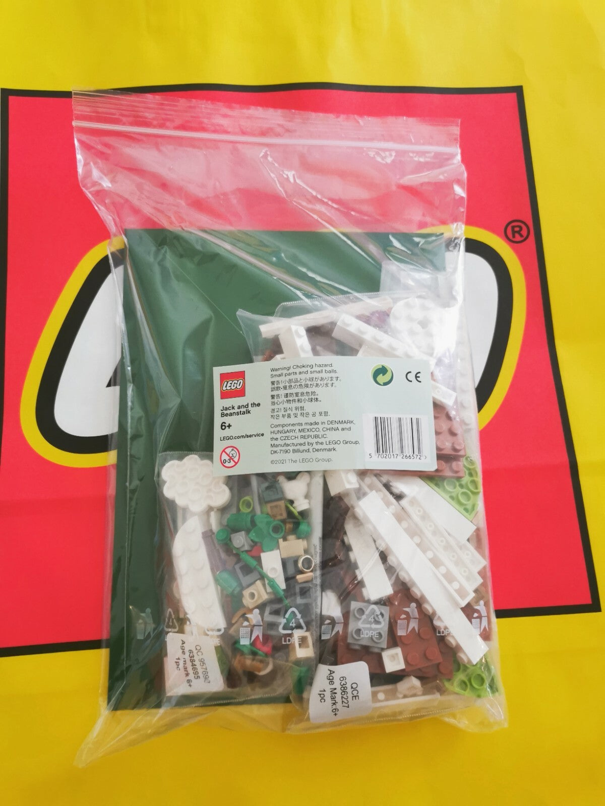 LEGO 6384695 Jack & Beanstalk Bricktober 2021 Fairy Tale Collection | Exclusive
