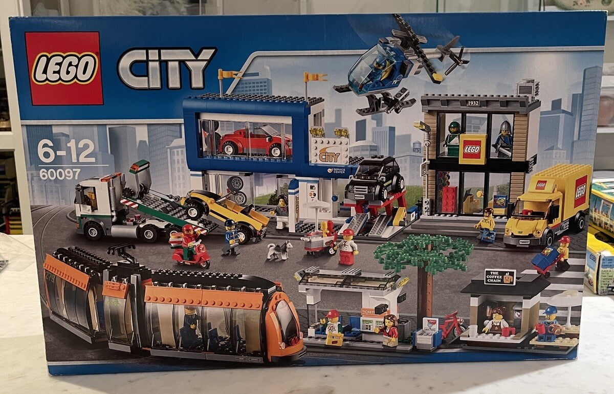 LEGO Set 60097 City Square