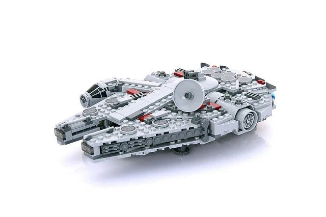 LEGO 7778 Star Wars Midi-scale Millennium Falcon