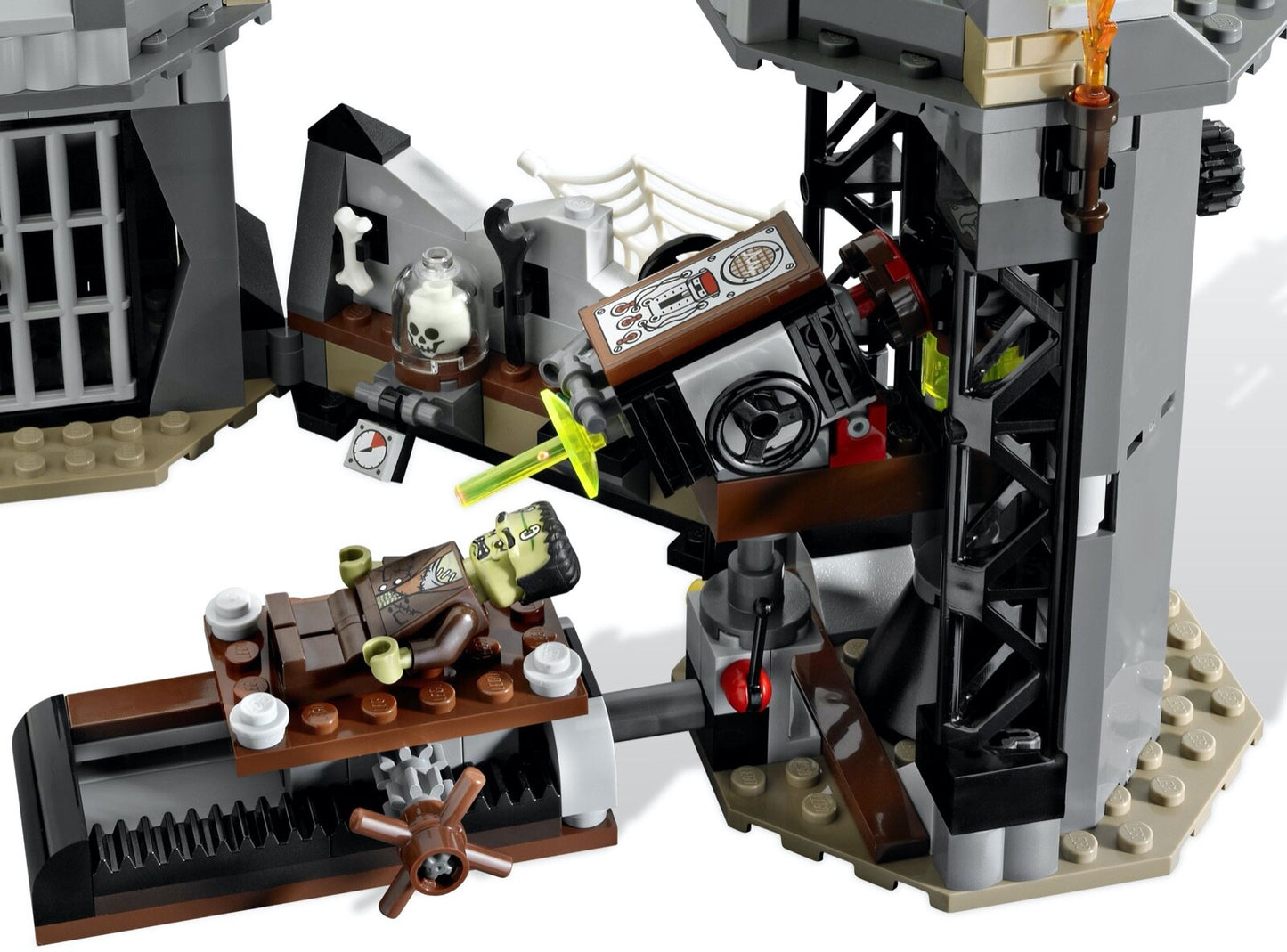 LEGO 9466 The Crazy Scientist & His Monster