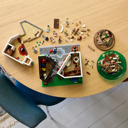 LEGO 11371 Icons Shopping Street