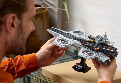 LEGO 76295 - Marvel - The Avengers Helicarrier