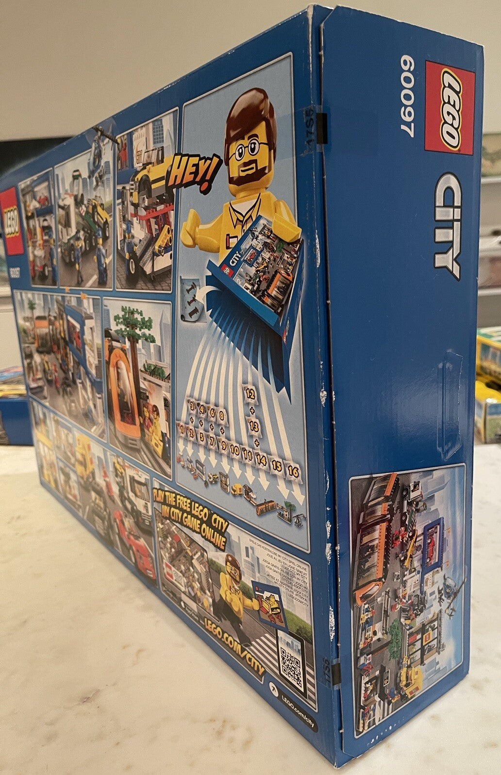 LEGO Set 60097 City Square