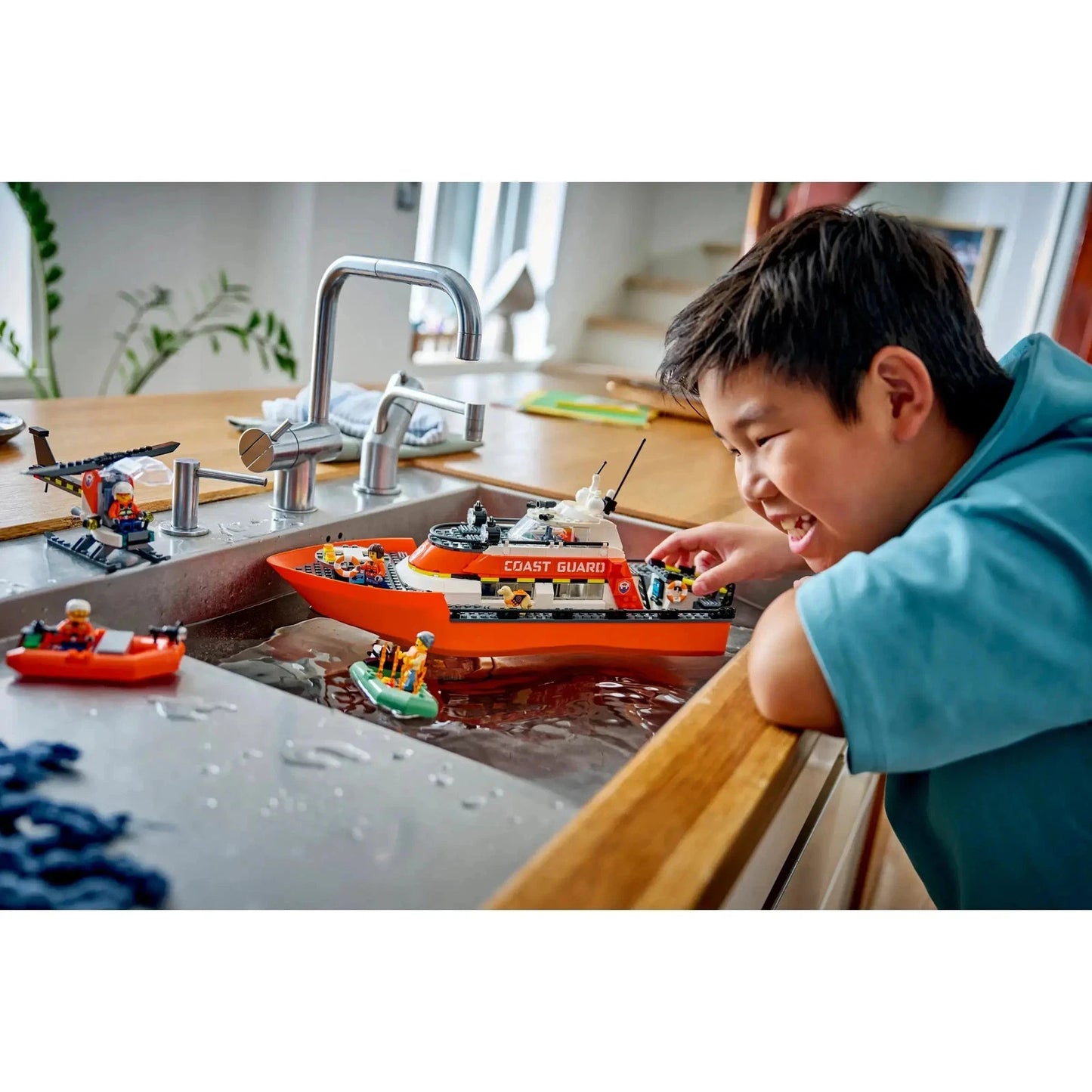 LEGO CITY: Coast Guard Rescue Boat 60504