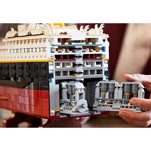 LEGO 10294 Titanic